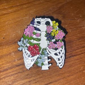 Enamel pin “The Lungs”